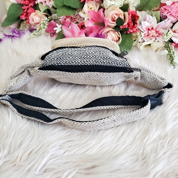 Nwot handmade hemp cotton boho fannypack - Picture 7 of 9